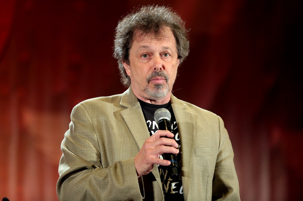 Curtis-Armstrong-Income