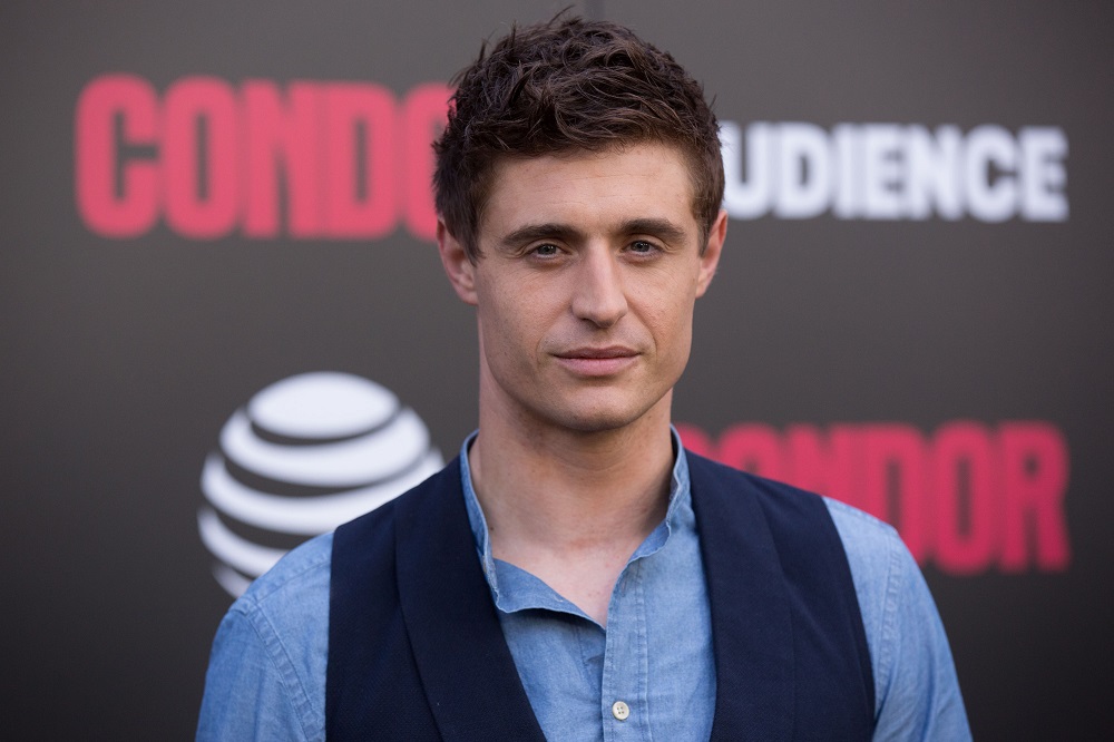 Max-Irons-Income