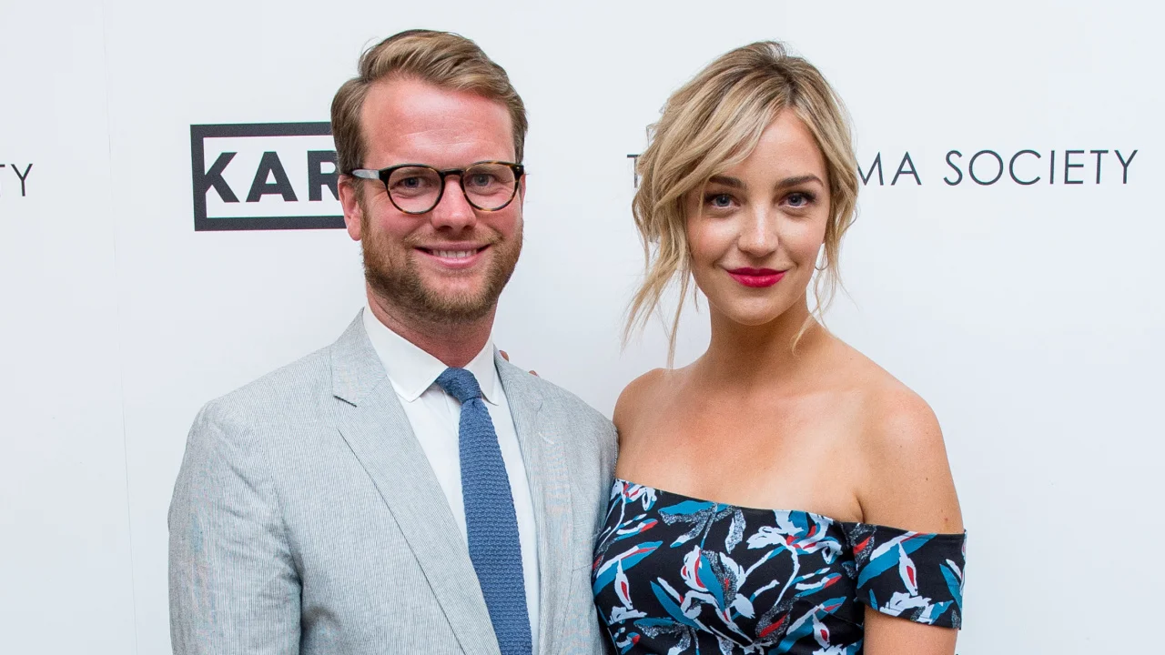 Abby Elliott Husband