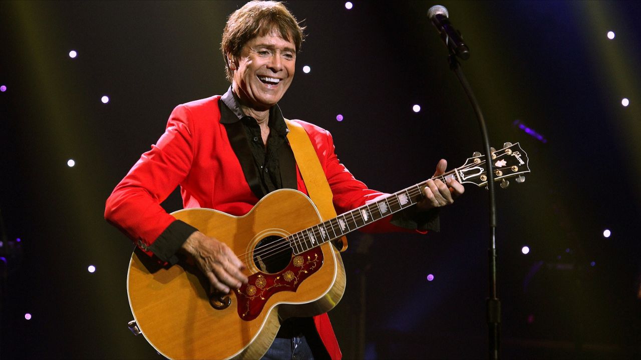 Cliff Richard Income