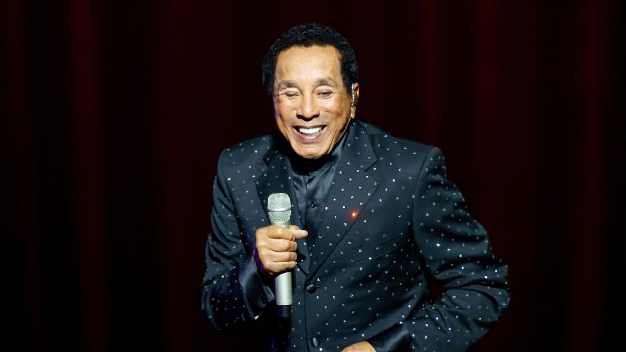 Smokey Robinson income