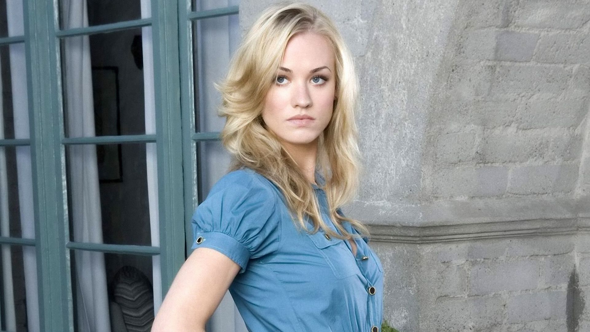 Yvonne Strahovski