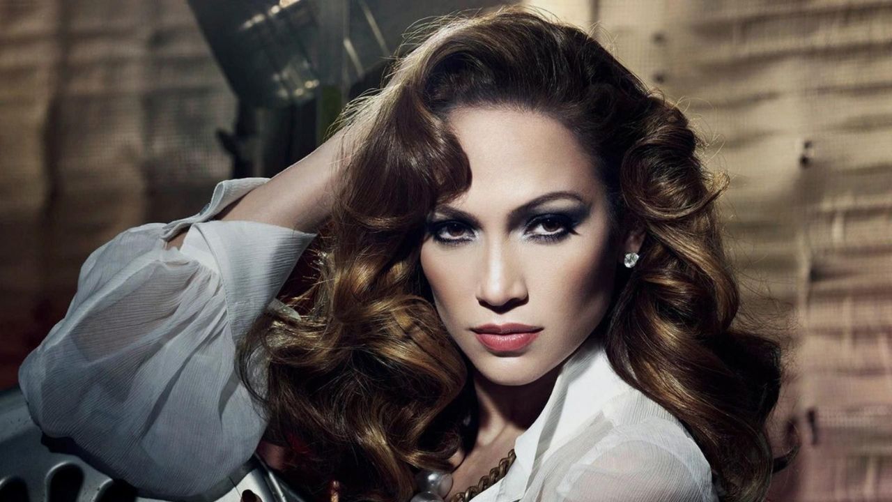 Jennifer Lopez income