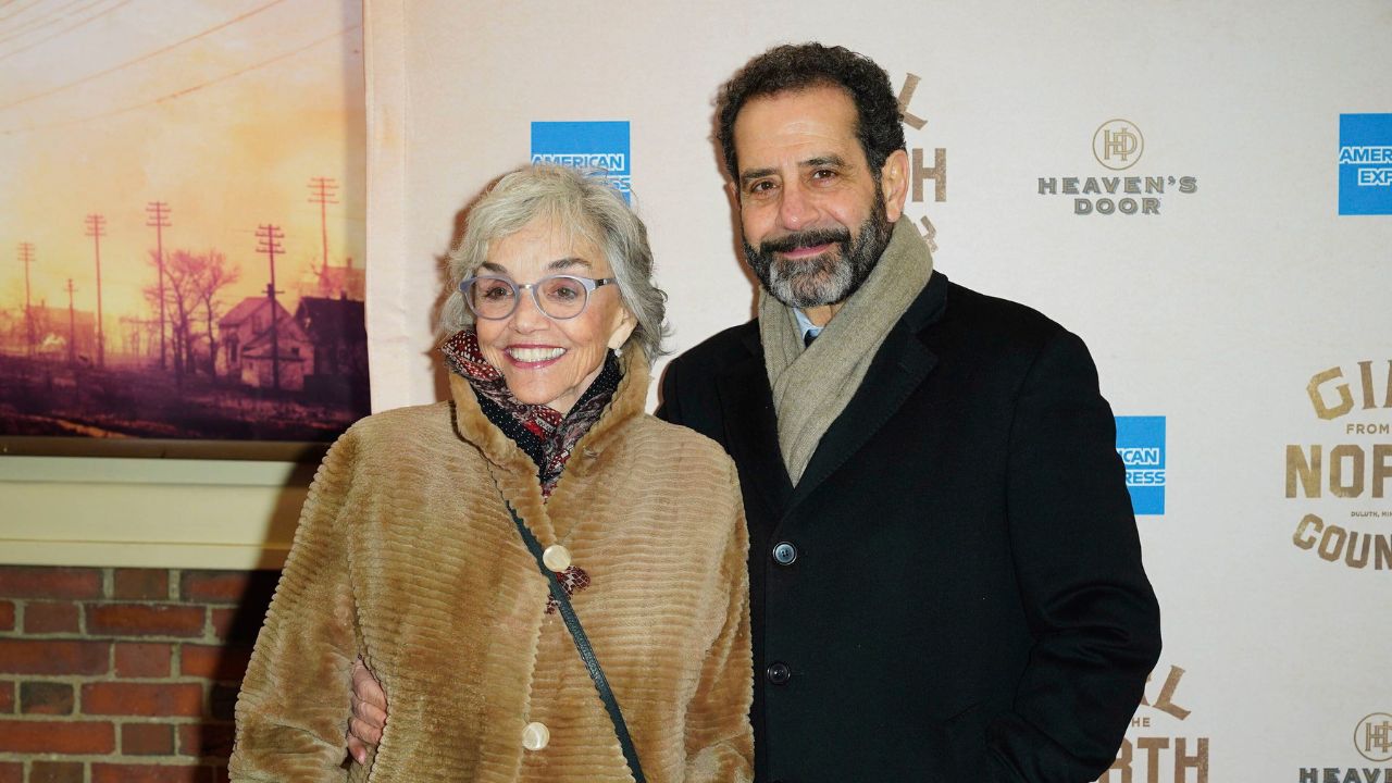 Tony Shalhoub Wife